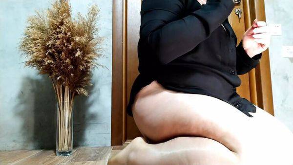 View the uncensored movie : Horny MILF Step-Mom Fucked Hard in Standing Doggy Style