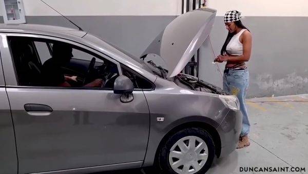 Play uncut movie titled : Mechanic Fixes Duncan Saints Car And Charges Him