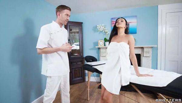 View the HD video : Big Tits Maid Alyssia Kent and Alice Hernandez Threesome Massage with Danny D