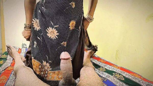 View complete video : Desi Aunty Gullnazkhan Sucks Neighbor's Big Dick - Hot Indian Amateur Blowjob with Hindi Audio