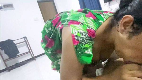 Watch this uncensored video : Arabicqueen sucks hard in intense Sri Lankan blowjob - big tits Asian MILF deep throat action