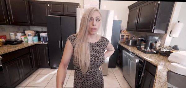 View this complete scene titled : Lory Lace ManyVids.com Dads In Jail Stepmom Is Horny Part