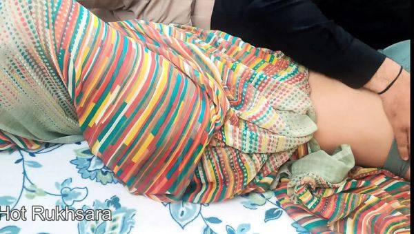 Stream the complete movie titled : Hot Indian Housewife Rukhsara Fucks Hard with Dirty Talk - Homemade Desi Sex