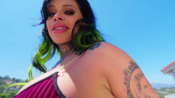 Stream this HD scene called : Hot Latina Xwife Karen Shows Lexington Steele Her Curves - Exclusive Scene - JulesJordan