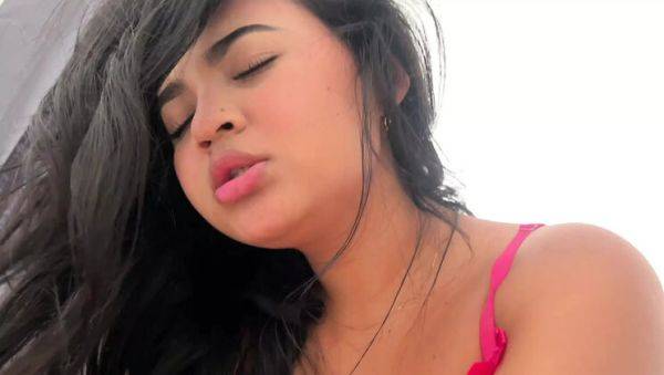 Stream complete clip : Curious Stepsister Catches Me Naked - Yohamedi's Big Ass Latina Teen Fuck