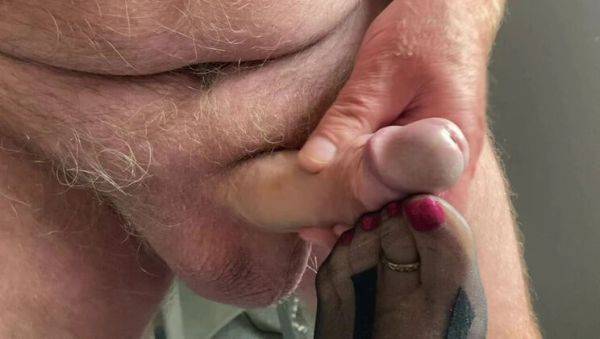 Play this HD clip titled : Mature British MILF with Big Tits Lets Foot Boy Cum on Her Sexy Toes - Homemade Foot Fetish Fun