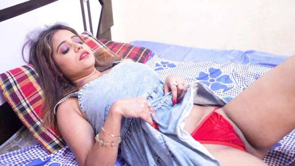 Play the complete scene named : Hot Indian Teacher Gives Kamasutra Lesson - Big Tits & Doggy Style