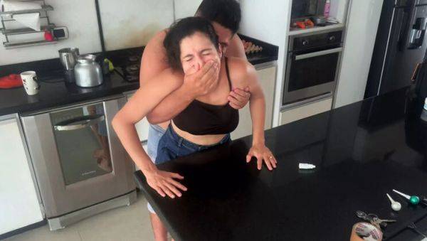 View complete video called : Hardcore Kitchen Fuck with Stepsister - NamiQseiiin's Juicy Ass Creampie