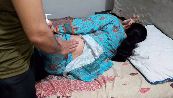 Watch uncut movie named : Desi Stepmom QueenbeautyQB Seduces Stepson with Lotion Massage - Hot Homemade Role Play