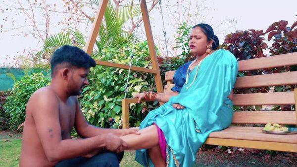 Enjoy watching the uncut movie called : Lusty Indian Housewife Malkin Gets Hardcore Fuck From Servant - Big Ass & Natural Tits