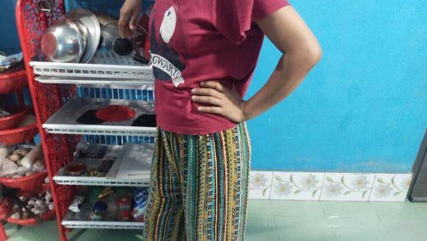 Play complete video titled : Hot Desi Couple Fucking - Tight Pussy Sex in HD - Homemade Husband Wife Video