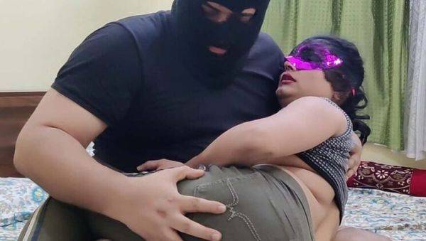 Play this complete scene of : Hot Indian Malayali Aunty SanaThomas Fucks Director in Casting Couch - Blowjob, Cumshot & Dirty Talk