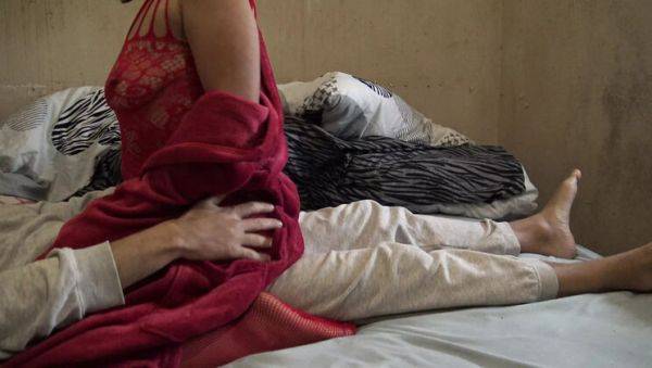 Stream the hardcore scene named : French amateur MILF Susan sucks dick and gets her hairy pussy licked in 4K