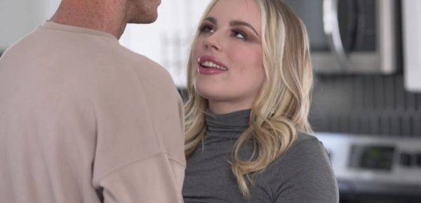 Enjoy watching this hardcore clip called : Anna Claire Clouds Seduces Best Friends Husband, 