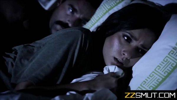 Watch the hardcore scene : Blonde Stepdaughter Jaye Summers Fucked Hard By Creepy Stepuncle In Bed