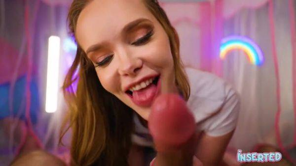 View the full clip named : Chloe Foxxe - Chloe Likes To Suck