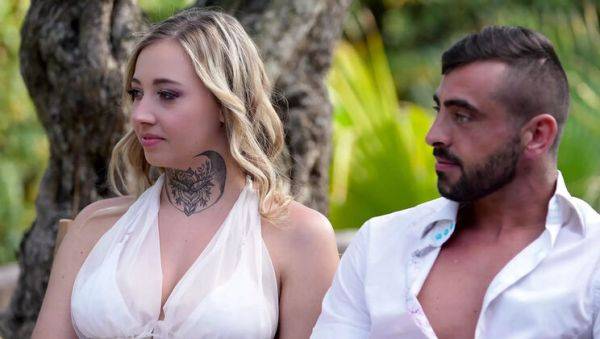 Enjoy watching HD clip called : Lena Coxx & Queen Hailey Fuck 2 Guys in Hot Vacation Orgy - Blowjob, Riding, Cumshot