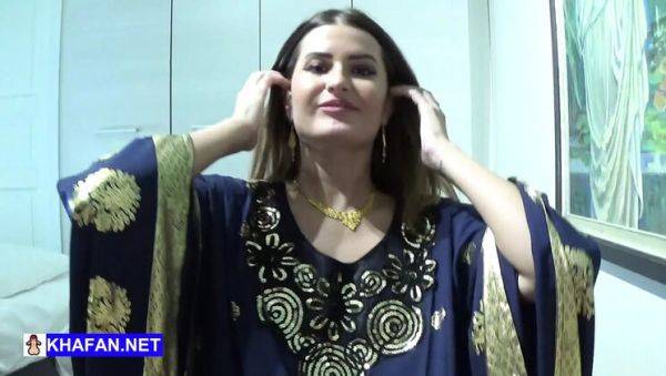 Enjoy watching the uncensored scene of : Hot Turkish Teen Brunette Gives Blowjob in Homemade Porn - Qombol