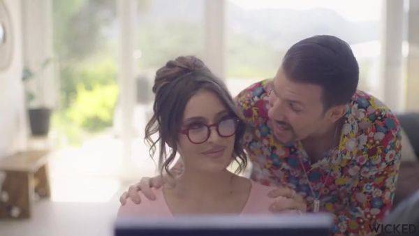 Enjoy watching the uncensored scene named : Ella Reese Clout