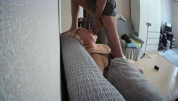 Stream this complete video named : Hot Russian MILF Zona901 Gives Deep Throat Blowjob & Swallows Thick Cum Before Work