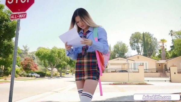 Play HD movie titled : Petite Asian teen Lulu Chu gets fucked hard by her teacher