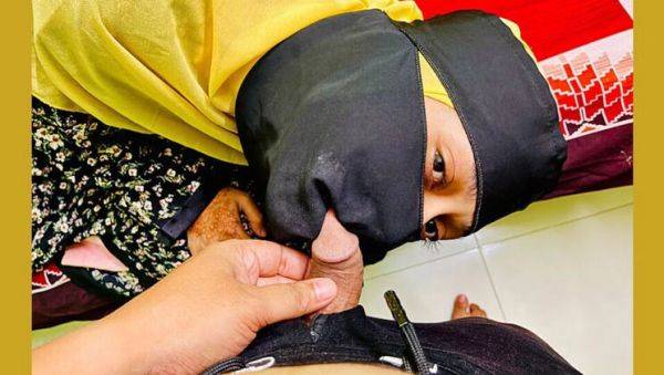 Play this full scene of : Desi Aunty Makes My Cock Hard - Hot Homemade Sex with Step Mom