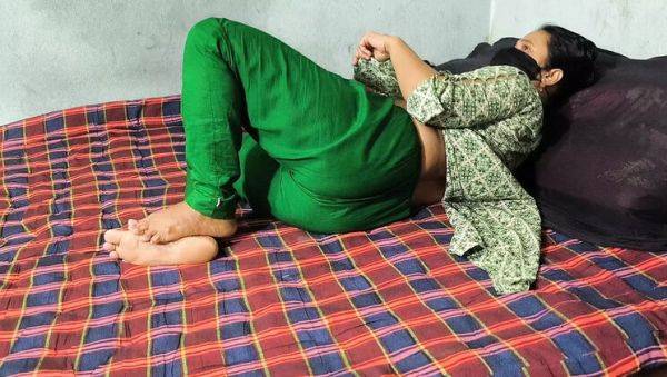 Stream the complete scene of : Hot Indian Step Sister SAFI-SEXY Gets Fast Anal Doggy Style - Tight Pussy Fuck