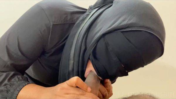 Play the hardcore movie named : Hot Mallu Muslim Aunty from Kerala Fucks Husband in Butterfly Position - Blowjob & Big Ass Action