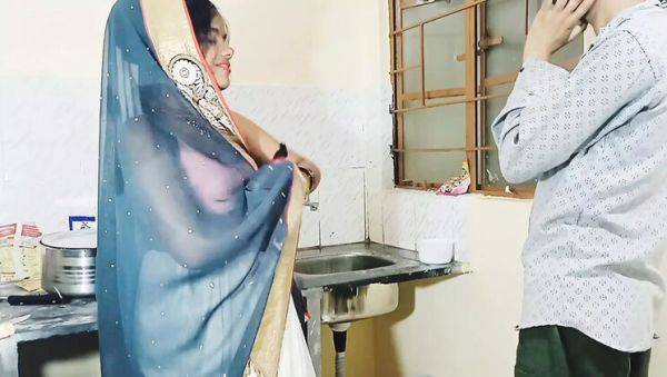 Stream uncensored movie called : Hot Indian Aunty Vija Romantic Kitchen Sex - Full HD Homemade XXX Video