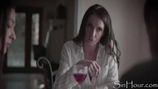 Play full movie titled : First Time Stepdaughter Fucks Stepdad - Jaye Summers & Silvia Saige