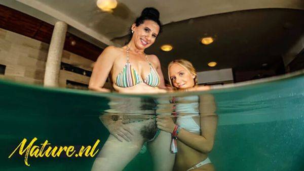 View uncut movie named : Blonde Teen Nina Heels Licks Hairy Mature Pussy in Pool - Lesbian Sex with Sofia Siena