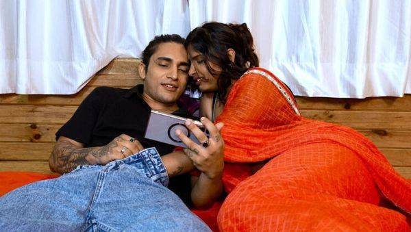 Play the hardcore movie named : Indian Couple Fucks Hard After Watching Porn - Rough Hindi Sex with Aaka & HOTMASTI