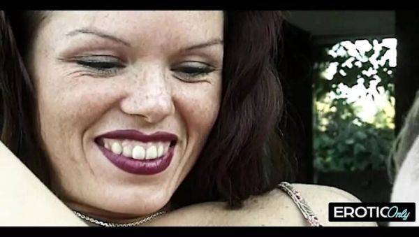 Play the HD movie : Vivian Valentine's Big Tits & Intense Orgasm - Hardcore Cumshot Obsession