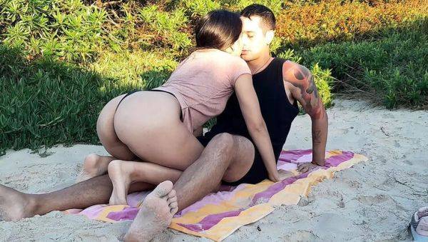 Play full clip : Hot Latina Wife Cheats on Beach with Stranger - Amateur Public Fuck & Big Cock Cumshot