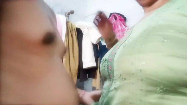 Stream complete movie called : Desi Bhabhi Fingered in Kitchen by Devar - Hardcore Village Sex with Veermati
