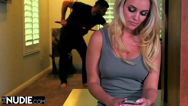 Play HD movie named : Alexis Monroe Hot Blonde MILF Fucks Roommate Doggystyle