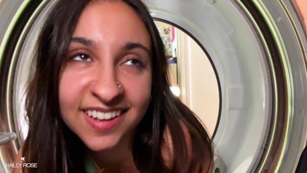 Play HD video of : Hailey Rose In Stepsister Stuck In Laundry Facecam Stuck In Laundry