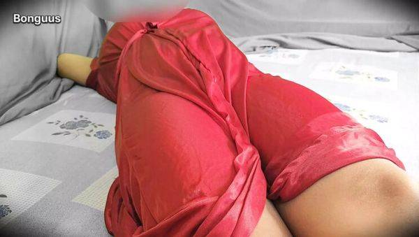 View this HD clip : Desi Bhabhi Gets Horny Massage - Pussy Rubbed by Devar in Steamy Hindi Sex