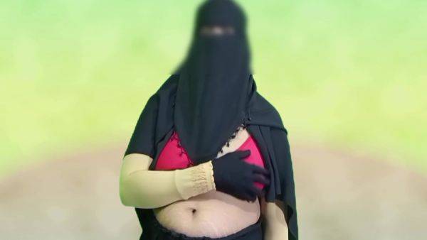 Play this complete video named : Sunny Leone - Indian Superstar Queen