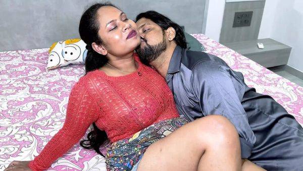 Play this complete scene titled : Desi Bhabhi Fucked Hard by Neighbor's Uncle in Hotel - Indian Aunty Rough Sex