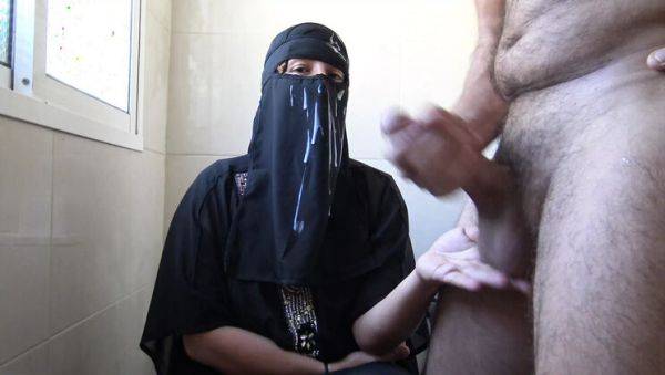 View this uncensored video : Hot Turkish MILF in Hijab Lets Young Step Son Cover Her Face With Cum - Amateur Homemade 4K
