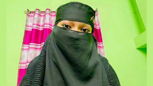 Play the uncensored clip called : Desi Aunty Fucked Hard - Big Ass & Blowjob Like Sunny Leone