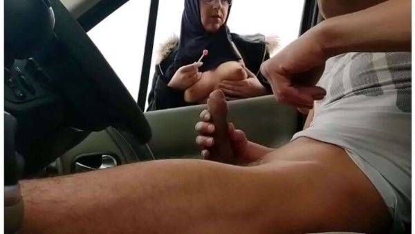 Enjoy watching HD scene of : French Muslim MILF Loves Big Dick & Public Handjob - Cumshot Close Up