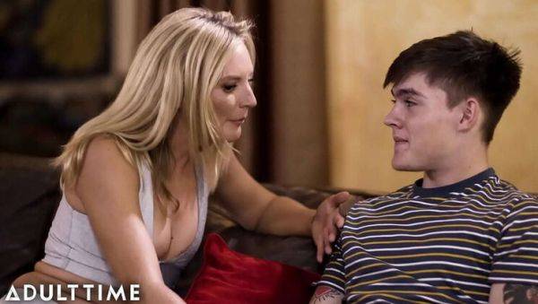 Play this HD clip : Mona Wales Gives Stepson Tyler Cruise a Sloppy Blowjob & Deep Throat