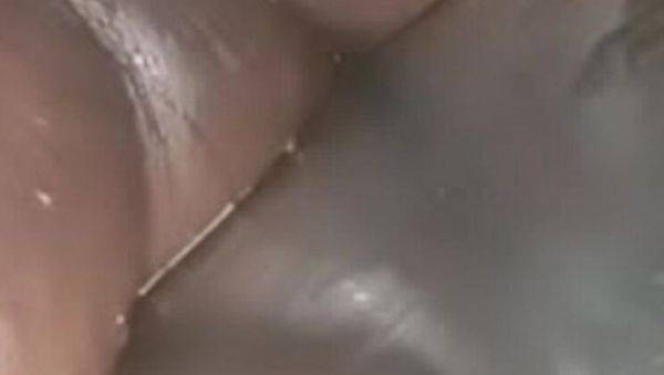 Play this HD scene titled : Extreme Squirting Orgasm - Tatyanalundynn's Fat Pussy Gushes Like a River