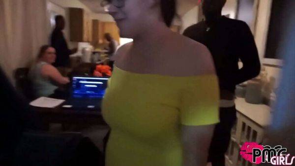 Stream this uncut scene called : Nerdy PAWG Vicki Verona Takes BBC From Bones Montana - Rough Interracial Fuck