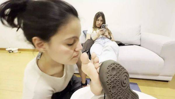 View hardcore scene named : Hot Latina Lesbians Give Each Other Sensual Foot Massage & Orgasm