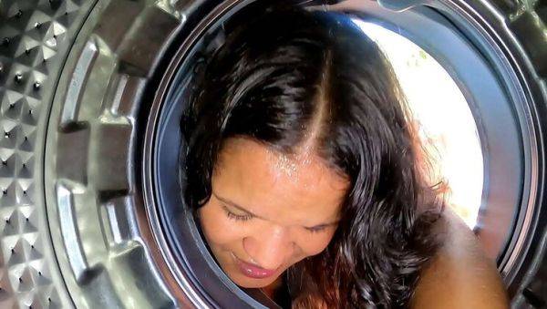 Watch uncensored video : Latina Paty Bumbum gets stuck in washing machine - big dick Alex Lima can't resist fucking her