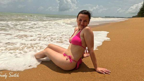 Stream the hardcore video named : Sandy Switch's Real Multi-Orgasm: Cunnilingus, Fingering & Fisting with Big Tits MILF