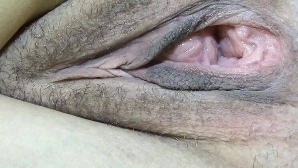 Watch complete video named : AnnaBUST's Huge Gaping Pussy Closeup in Yellow Lingerie - MILF Solo HD